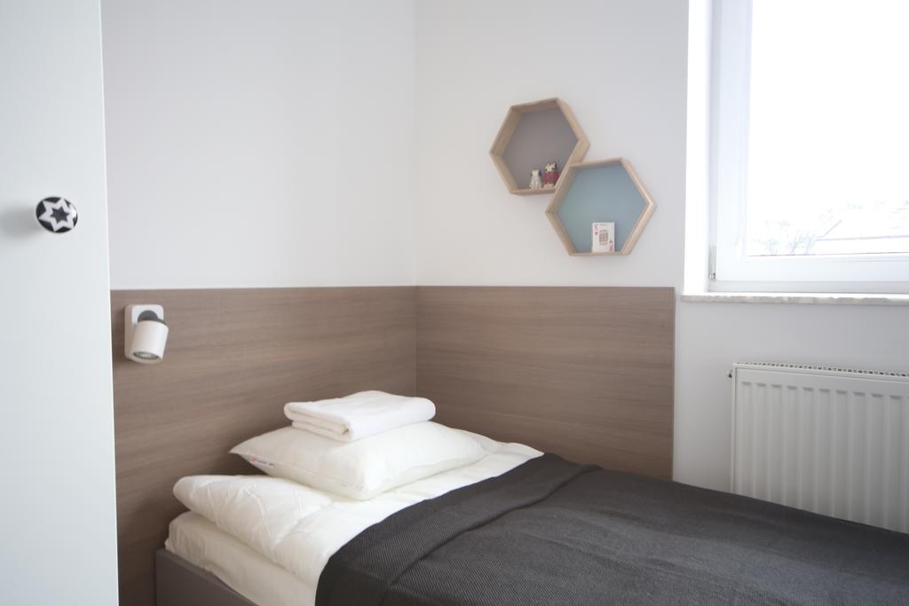 Sport Hostel Chodakowska Warszawa Екстер'єр фото