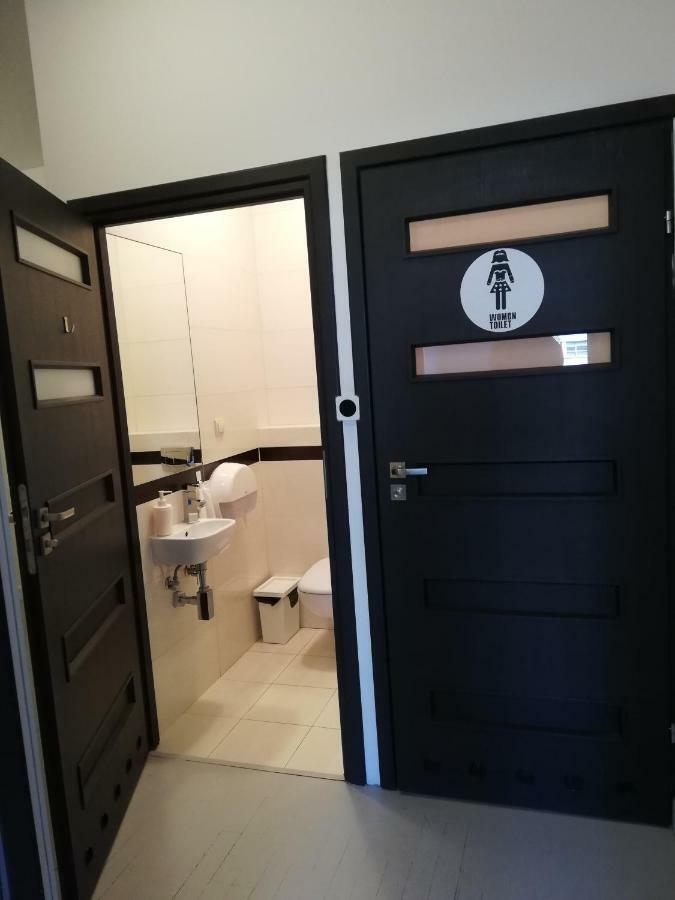 Sport Hostel Chodakowska Warszawa Екстер'єр фото